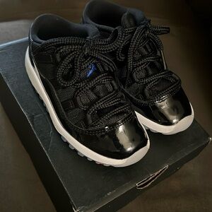 Jordan 11 retro low